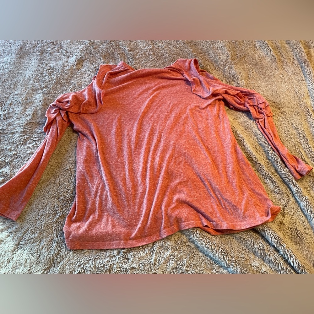 Cold shoulder top